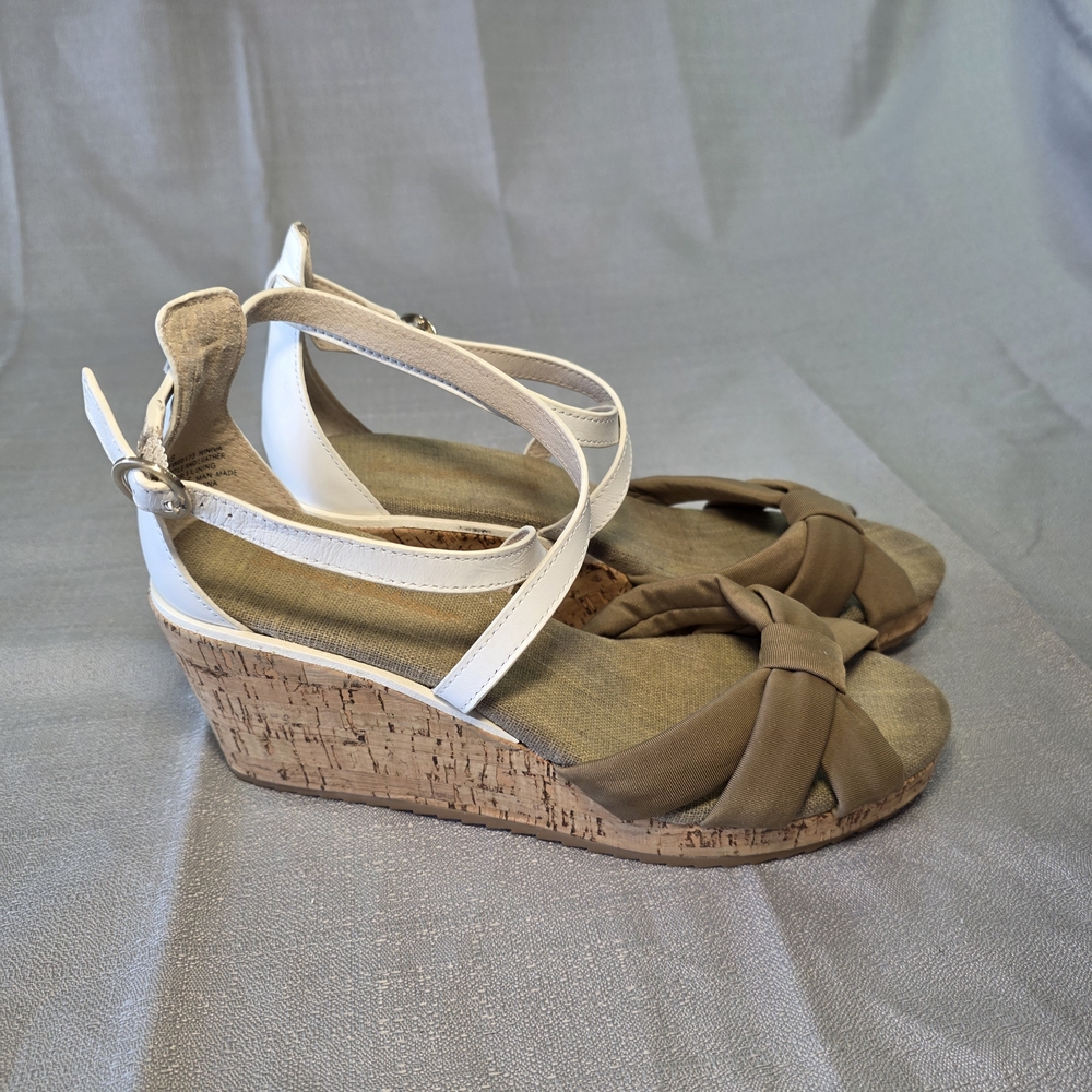 Tommy Bahama Niniva Wedges White Tan Leather Strappy Cork Heel 8B